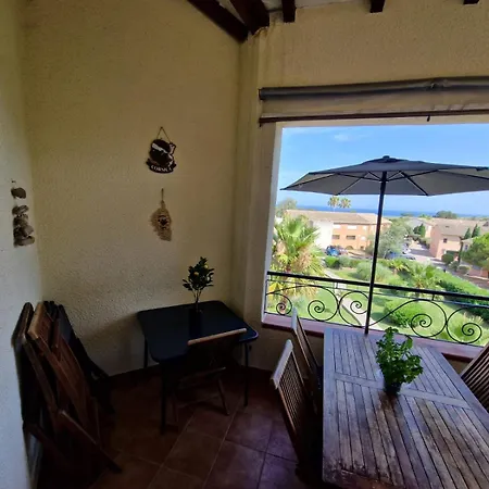 Apartment Dans *